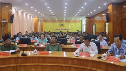 Công an tỉnh Vĩnh Long tuyên truyền, đóng góp xây dựng các dự án luật do Bộ Công an chủ trì soạn thảo