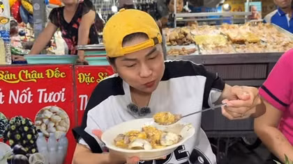 Lãng phí và hại sức khỏe từ trò mukbang