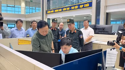 Phó Thủ tướng Trần Hồng Hà kiểm tra, chỉ đạo nóng công tác dự báo bão số 3