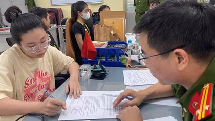 Quy trình tinh vi của đường dây lừa đảo, chiếm đoạt tiền từ thẻ tín dụng