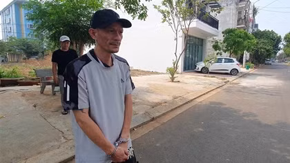 Bắt nhóm đối tượng chuyên dùng đá đập kính ô tô trộm tài sản