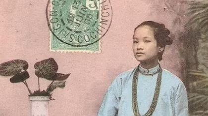 Nguời đẹp vì lụa...