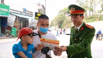 Người lính cứu hoả từ Thủ đô lên biên giới làm Công an xã