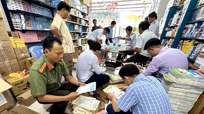 Phát hiện trên 2.600 quyển sách giáo khoa giả