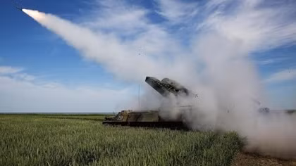 Tổng thư ký NATO đề nghị cho Ukraine dùng vũ khí phương Tây tấn công Nga