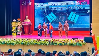 Xây dựng hình ảnh lái xe buýt Thủ đô chuyên nghiệp, văn minh, thân thiện