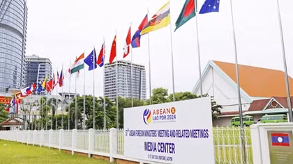 “Tăng cường kết nối và tự cường ASEAN”