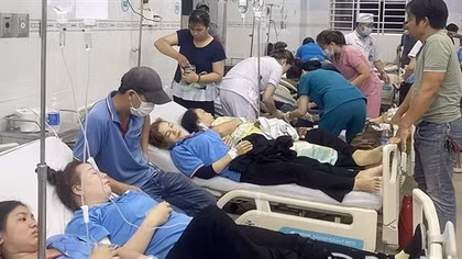 Vụ gần 100 công nhân ở Đồng Nai nhập viện: Yêu cầu đình chỉ bếp ăn tập thể của công ty