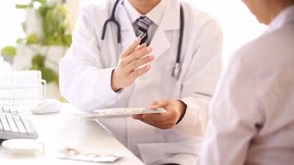 Bộ Y tế yêu cầu xác minh tình trạng bát nháo khám sức khoẻ đi nước ngoài