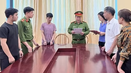 Lừa chạy bệnh án cho người khuyết tật để hưởng trợ cấp