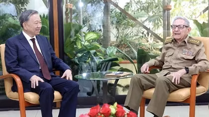 Tổng Bí thư, Chủ tịch nước Tô Lâm chào Lãnh tụ cách mạng, Đại tướng Raul Castro