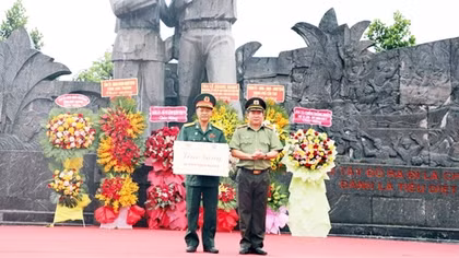 Kỷ niệm 60 năm thành lập Tiểu đoàn Tây Đô
