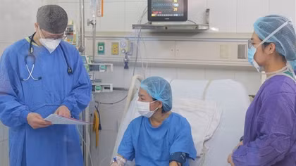 Lần đầu tiên ghép gan cho bệnh nhân hôn mê gan cấp