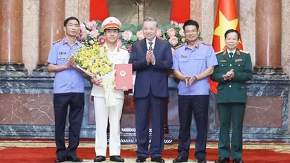 Tổng Bí thư, Chủ tịch nước Tô Lâm trao quyết định bổ nhiệm Phó Viện trưởng Viện Kiểm sát nhân dân tối cao