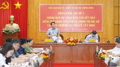 Bộ trưởng Lương Tam Quang làm việc với Ban Thường vụ Tỉnh ủy Tây Ninh về bảo vệ chính trị nội bộ