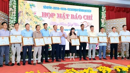 Phóng viên Báo CAND được tỉnh Bạc Liêu tặng bằng khen