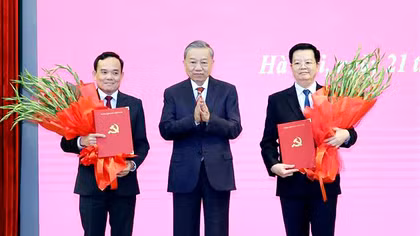 Bộ Chính trị phân công các Ủy viên Trung ương giữ chức Trưởng Ban Kinh tế Trung ương và Trưởng Ban Dân vận Trung ương