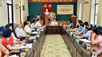 Công tác lý luận phê bình văn học nghệ thuật: Đi tìm những "con mắt xanh"
