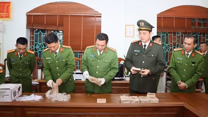Bài 1: Ghi ở đơn vị mũi nhọn trong phòng, chống ma túy