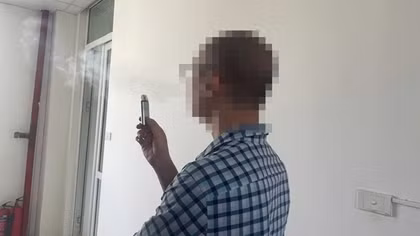 Không có bằng chứng thuốc lá điện tử, thuốc lá nung nóng ít hại hơn thuốc lá thông thường