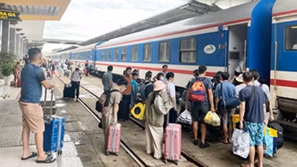 Đi lại kỳ nghỉ lễ 2/9: Người dân không lo thiếu tàu, xe