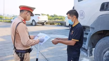 CSGT nỗ lực vì bình yên trên những tuyến đường
