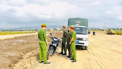 Công an xã góp phần tích cực khởi động dự án giao thông ven biển Phú Yên