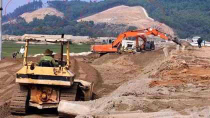Khai thác đất lậu để thi công dự án nghìn tỷ ở Vũng Áng