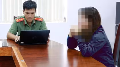 Tin “nhà đầu tư” trên mạng, người phụ nữ bị lừa cú đúp