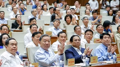Đưa việc "có lên có xuống, có vào, có ra" dần trở thành văn hóa, việc làm bình thường trong công tác cán bộ