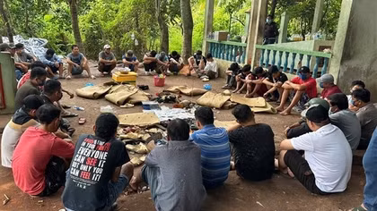 Xoá sới bạc ở Vĩnh Long, tạm giữ 35 người và gần 200 triệu đồng