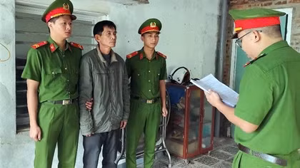 Làm giả giấy tờ ôtô và nhà đất để lừa đảo, chiếm đoạt 850 triệu đồng