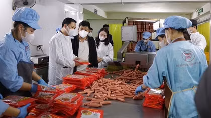 Tăng cường kiểm tra an toàn thực phẩm cuối năm