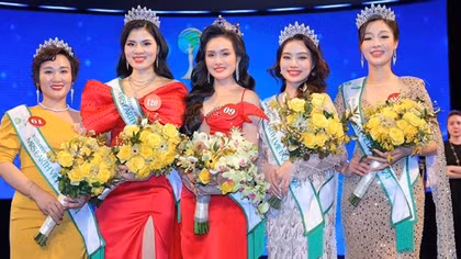 Vũ Thị Hoa đăng quang Mrs Earth Vietnam 2024