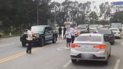 Lời khai của đối tượng dàn dựng đỗ xe rước dâu giữa đường để quay Tiktok