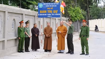 Lan tỏa phong trào toàn dân bảo vệ ANTQ trong đồng bào các tôn giáo