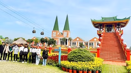 Chuyển nhượng cổ phần gắn liền với dự án sinh lợi Khu Du lịch Cáp treo Núi Sam