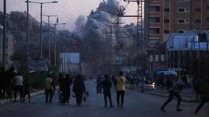Israel ném bom khu vực trường học của LHQ ở Dải Gaza