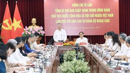 Tổng Bí thư, Chủ tịch nước Tô Lâm làm việc với Ban Cán sự đảng Bộ Ngoại giao