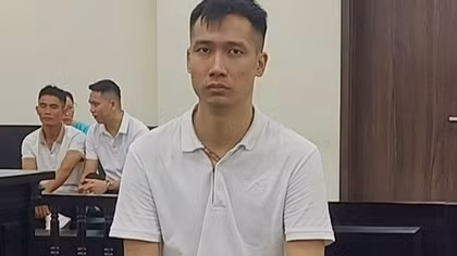 Lừa giúp khách nhận xe sớm, chiếm đoạt tiền tỉ chơi "tiền ảo"