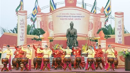 Về quê Trạng thiền với cỏ tương tư