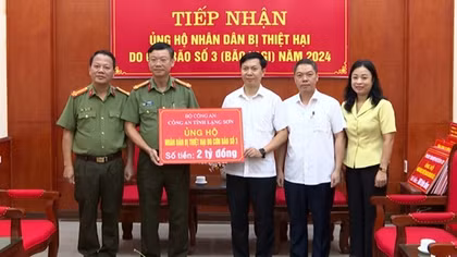 Bộ Công an hỗ trợ 2 tỷ đồng giúp tỉnh Lạng Sơn khắc phục hậu quả thiên tai