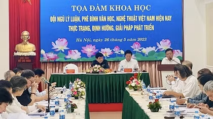 Văn học cũ, cần những cách đọc mới