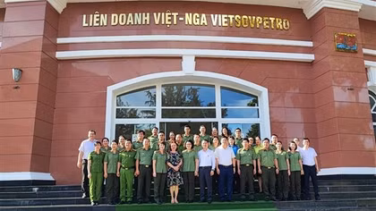 Công đoàn CAND và Công đoàn Dầu khí Việt Nam giao lưu, trao đổi kinh nghiệm