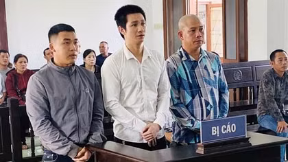 Gã côn đồ 3 tiền án bắn con nợ lĩnh 8 năm tù