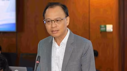 Vụ nợ 8,5 triệu đồng, tính lãi hơn 8,8 tỉ đồng, đại diện ngân hàng trả lời báo chí