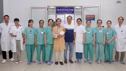 Thay máu cứu sống trẻ sơ sinh 2 ngày tuổi mắc bệnh tan máu hiếm gặp
