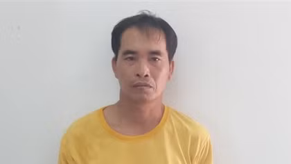 Bắt kẻ hãm hại cháu gái suốt gần 2 năm