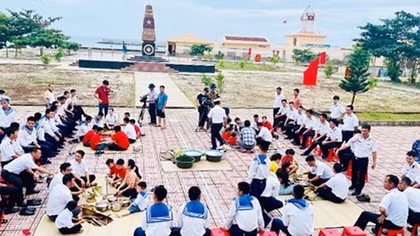 Bài cuối: Vươn tới một trung tâm chính trị, kinh tế, văn hoá xã hội trên biển