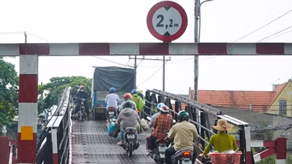 Nỗi lo từ những cây cầu sắt hơn 50 năm tuổi